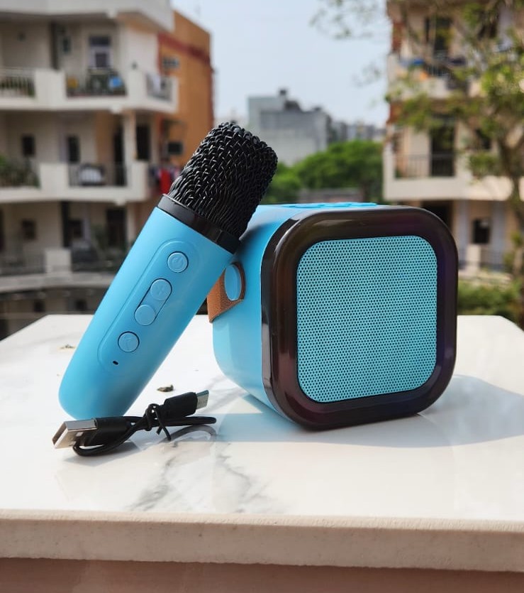 Wireless Bluetooth Karoke Speaker with microphone